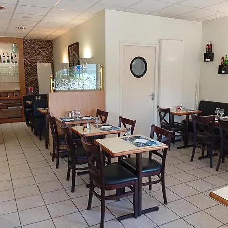 Szálloda Hotel-brasserie Du Marche Condé-sur-Noireau